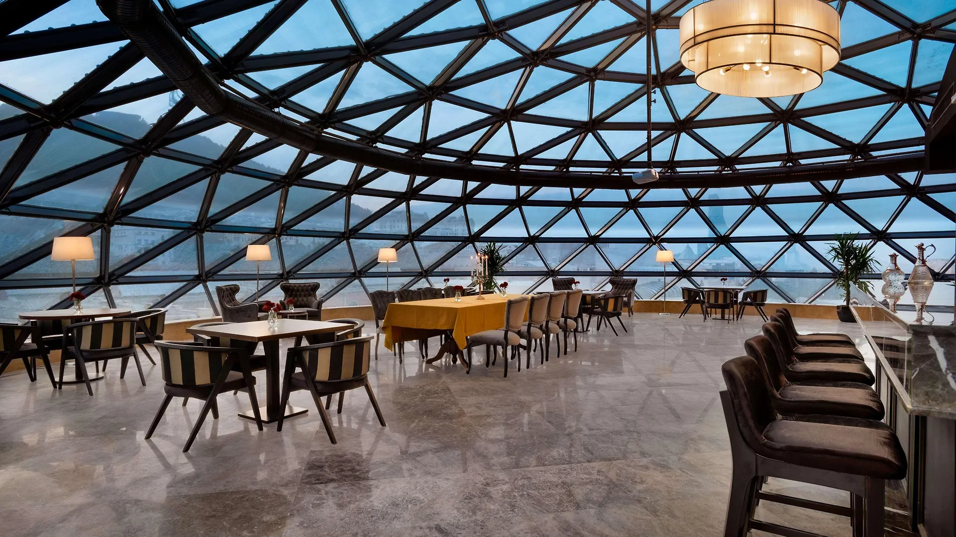 Wyndham Grand Tbilisi Hotell