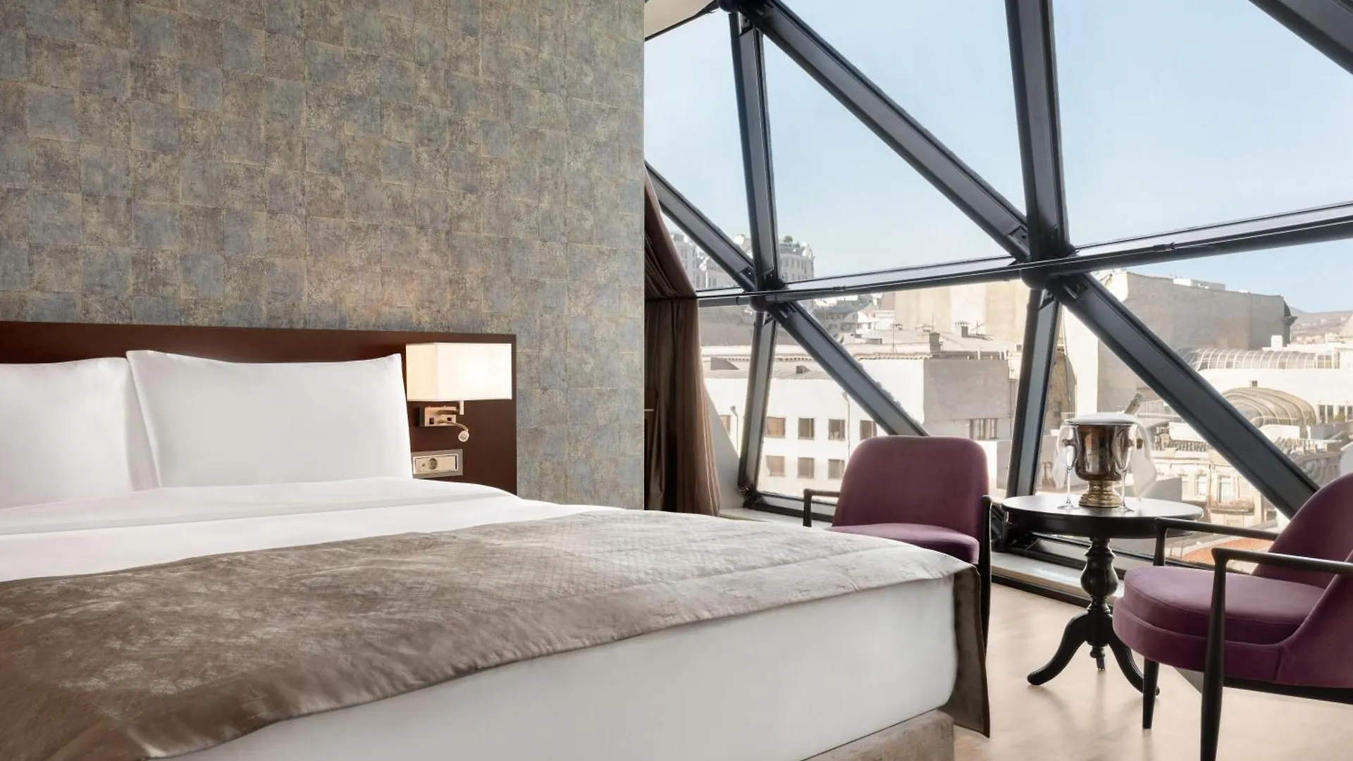 Wyndham Grand Tbilisi Hotell